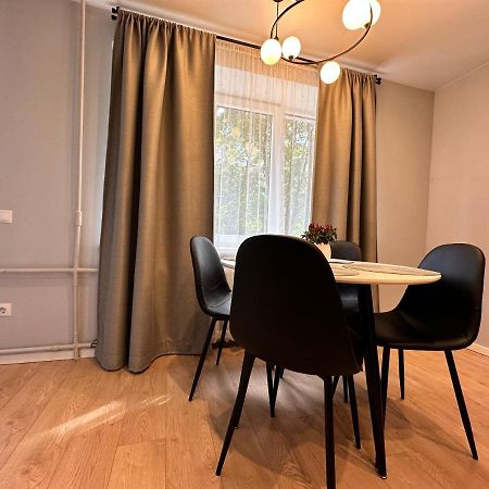 Ferienwohnung Parkside Escape: Stylish 1-Br Riga Exterior foto